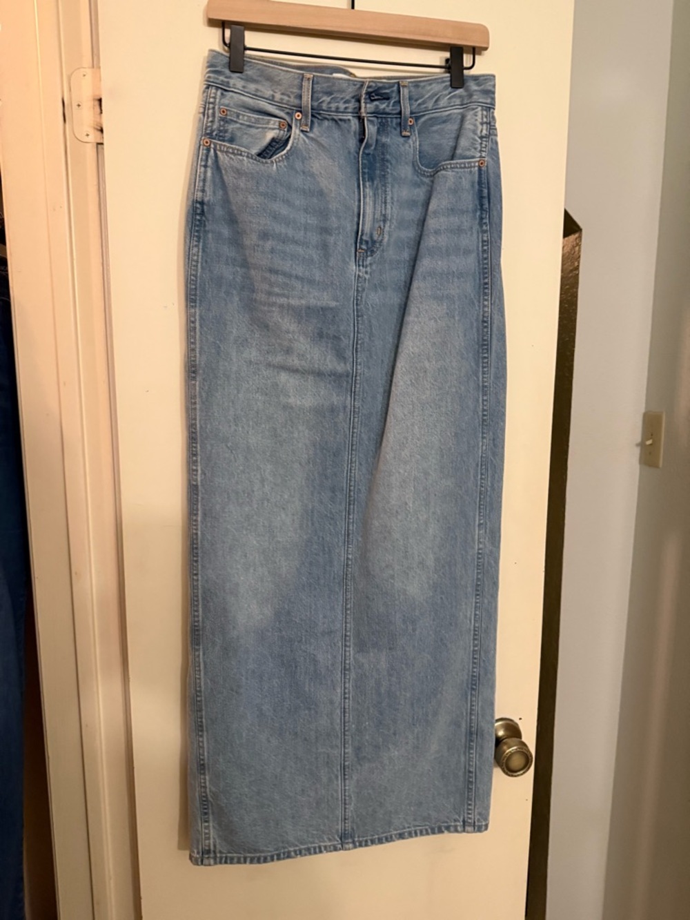 Aritzia denim forum pencil maxi skirt 27